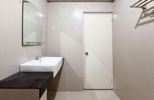 Kupang Hotel | RedDoorz at Harvest Hotel Lippo Mall Kupang