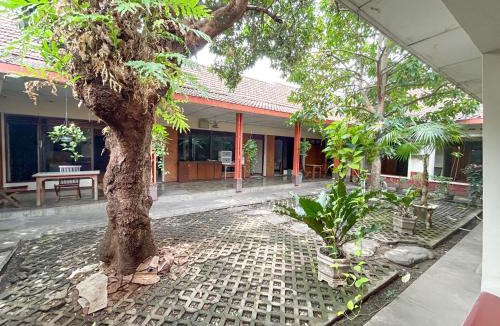 Prawirotaman Hotel | RedDoorz at Makuta Guest House Prawirotaman Yogyakarta