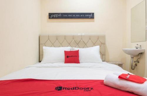 Jakarta House | RedDoorz At Tebet Barat 2
