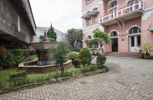 Lawang House | RedDoorz @ Lawang