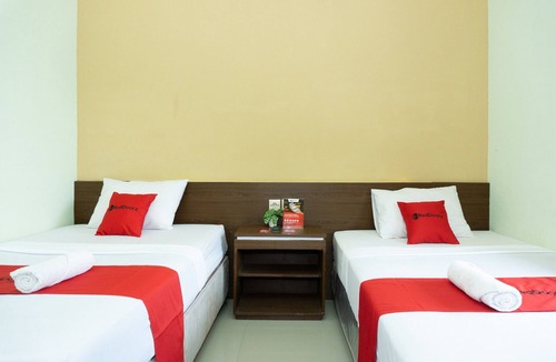 Madiun House | RedDoorz near Alun Alun Madiun