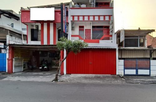 Surabaya House | RedDoorz near RSUD dr Soewandhie 3