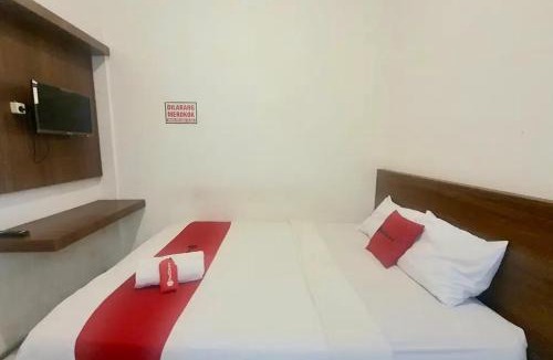 Malang Hotel | RedDoorz near Universitas PGRI Kanjuruhan