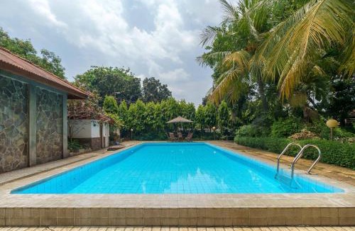 Ragunan Hotel | RedDoorz Plus near Kemang Raya