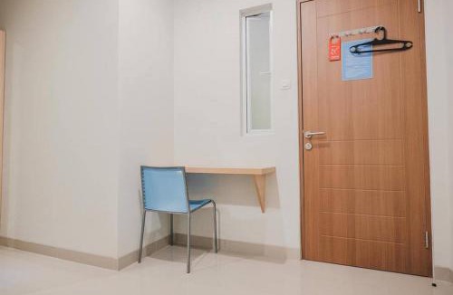 Tangerang House | RedDoorz Plus near Soekarno Hatta Airport Taman Mahkota