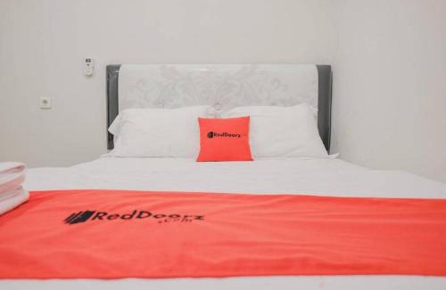 Tangerang House | RedDoorz Plus near Soekarno Hatta Airport Taman Mahkota