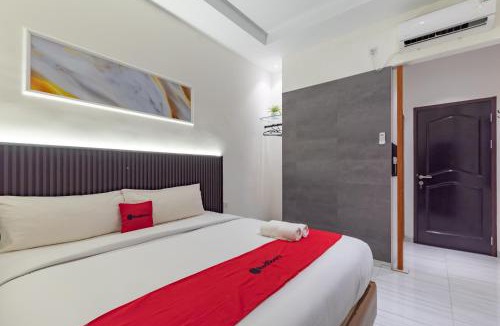 Tanjung Uncang Hotel | RedDoorz Plus Near SP Plaza Batu Aji Batam