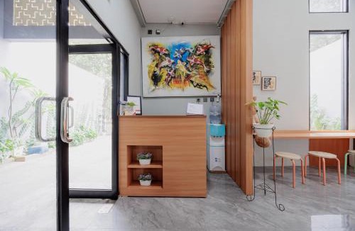 Cileungsi Hotel | RedDoorz Plus Syariah at Limus Nunggal
