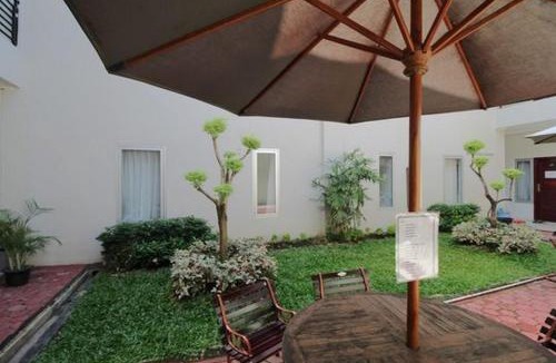 Padang Hotel | RedDoorz Plus Syariah at Polamas Andalas