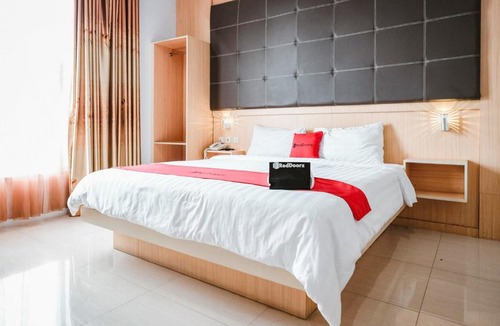 Jambi Hotel | RedDoorz Premium at Hotel T-ONE Jambi