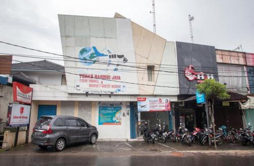 Klojen House | RedDoorz @ Raya Tidar