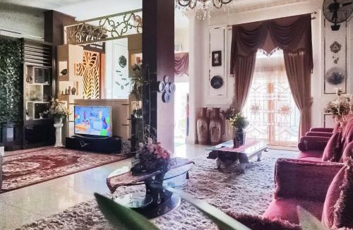 Padang Hotel | RedDoorz Syariah at Chilla Guest House Padang