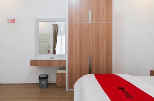 Padang House | RedDoorz Syariah at Jalan Andalas Padang