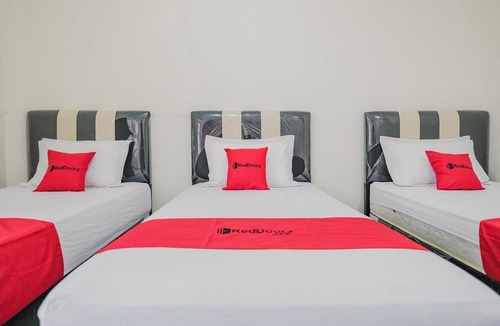 Banda Aceh House | RedDoorz Syariah near Suzuya Mall Banda Aceh