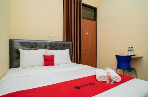 Surabaya Hotel | RedDoorz Syariah near Jembatan Merah Plaza