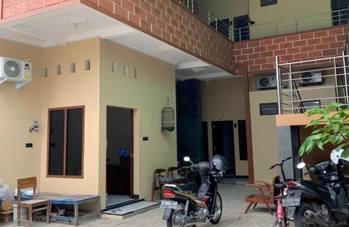 Pati Hotel | RedDoorz Syariah near Kawasan Simpang Lima Pati