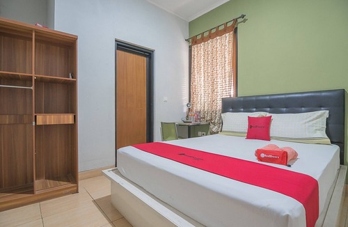 Cibiru House | RedDoorz Syariah near Krida Nusantara