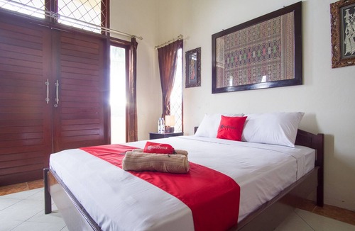 Pulau Maitara House | RedDoorz Syariah near Ngade Lake