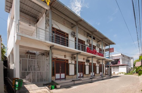Banda Aceh Hotel | RedDoorz Syariah near Pasar Aceh Shopping Centre