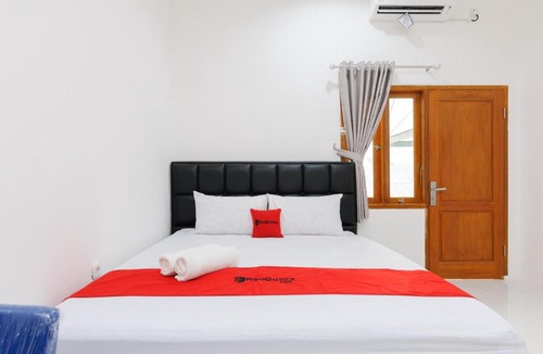 Jakarta Hotel | RedDoorz Syariah @ Sakura Hotel Duren Sawit