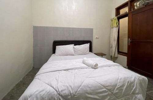 Klojen Hotel | Redisa RedPartner near RS Saiful Anwar