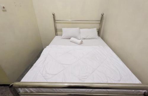 Klojen Hotel | Redisa RedPartner near RS Saiful Anwar