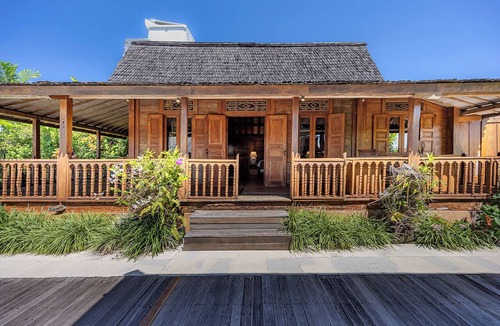 Batu Bolong Villa | Refurbished Villa Lina-In the heart of Canggu & 5min ride to Echo Beach/La Brisa