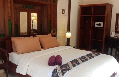 Mendut Hotel | Rumah Boedi Private Residence Villa
