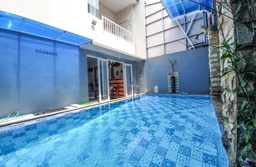 Oro Oro Ombo House | Rumah Kartika Batu