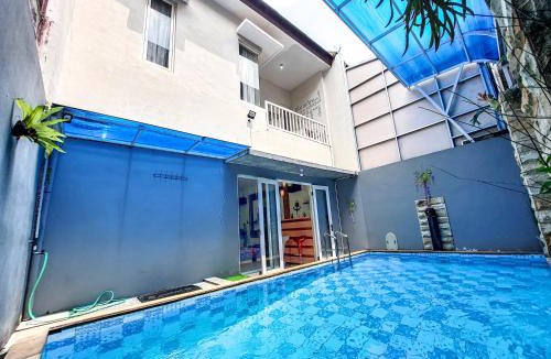 Oro Oro Ombo House | Rumah Kartika Batu