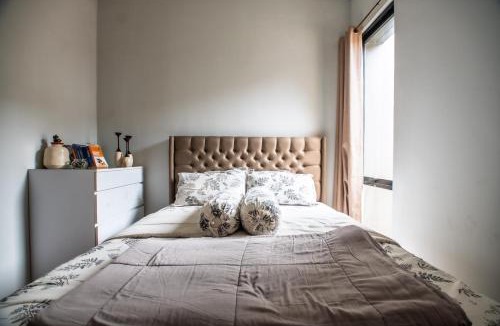 Parung House | Rumah Rojana - Stay Modern & Nyaman dengan 3 Kamar Tidur