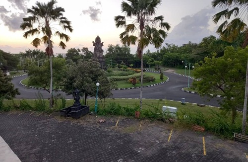 Pecatu Hostel | Rumah WJ Room and Suites