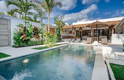 Beraban Villa | Ruta Villas - 4BR near Nyanyi Beach & Luna Beach Club, 2 Villas Next to Each Other
