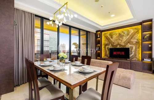 Sudirman Central Business District Apartment | Saffron by Kozystay - SCBD