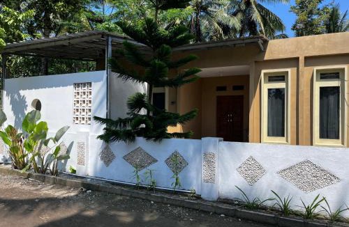 Batu Karas House | Sanghiang homestay batukaras