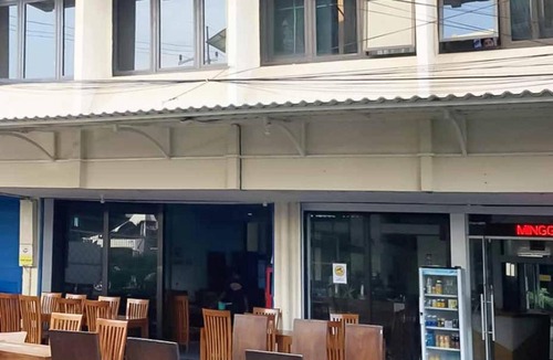 Surabaya Hotel | SAS Guest House Mitra RedDoorz At Darmo Park 2 Surabaya