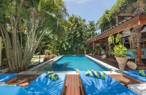 Nakula Villa | Seminyak Balinese Style Villa with Tropical Garden