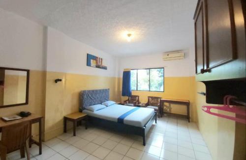 Bekasi Timur House | Sentosa Hotel & Restaurant Bekasi