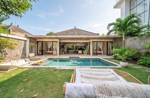 Banjar Semer Villa | Serene 2BR Retreat w Pool & Lounge, Canggu's Heart