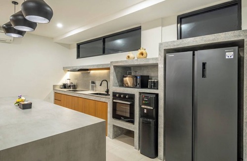 Babakan Villa | Serene 3BR Escape w Beach Nearby, Huge Pool&Garden