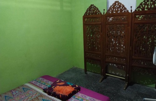 Srimulyo House | Setro Kariyo Homestay
