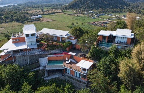 Selong Belanak Hotel | Seven Havens Residence