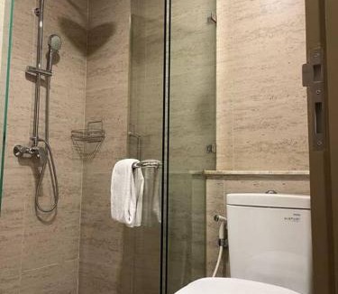 Jakarta Apartment | shanghai tower studio netflix sofabed
