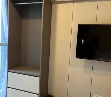 Jakarta Apartment | shanghai tower studio netflix sofabed