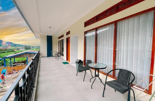 Tuk Tuk Hotel | Simangande View & Resto by Staigo