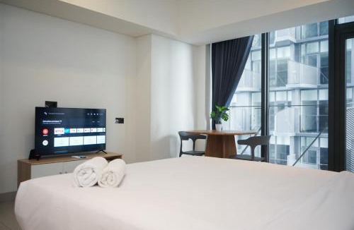 Pagedangan Apartment | Simply Look Studio Apartment Carstensz Residence By Travelio