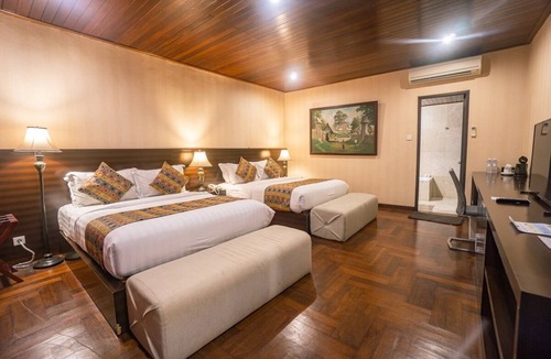 Dewi Sri Hotel | SL1001 - 1 Bedroom Family Quadruple Suite in Legian