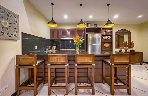 Drupadi Villa | Spacious 4BR - Villa Santai - Central Seminyak