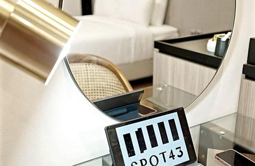Bandung Hotel | Spot 43 Cafe and Hotel