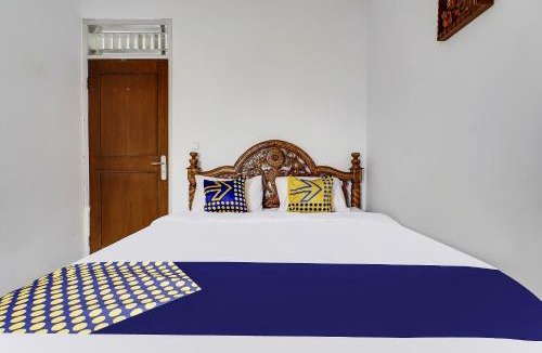 Cipanas Hotel | SPOT ON 91107 Villa Galaxy Resort